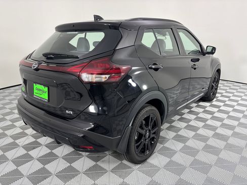Used 2023 Nissan Kicks SR w/ SR Premium Package image 8