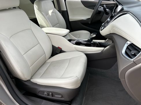 Used 2024 Chevrolet Malibu LT image 10