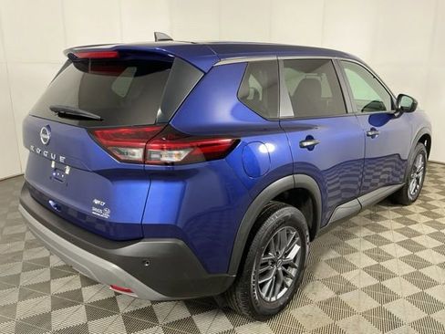 Used 2023 Nissan Rogue S image 8