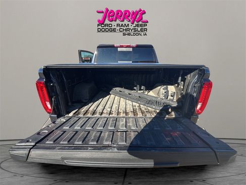 Used 2024 GMC Sierra 1500 AT4 w/ Technology Package image 30