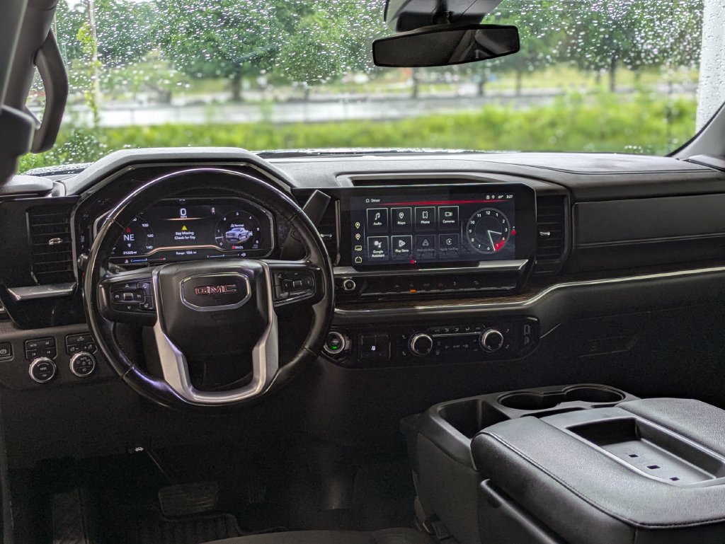 Used 2024 GMC Sierra 1500 Elevation w/ X31 Off-Road Package AWD/4WD image 9