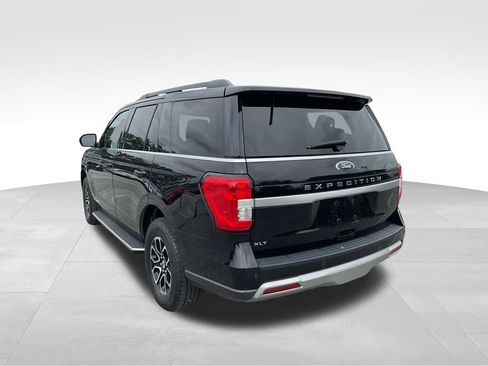 Used 2022 Ford Expedition XLT AWD/4WD image 5