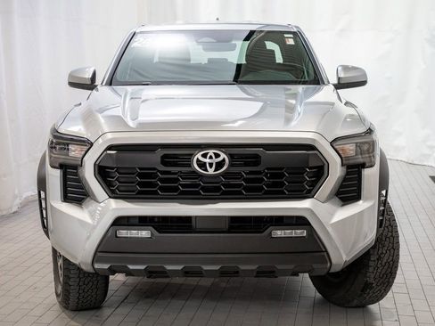 Certified 2024 Toyota Tacoma TRD Off-Road image 2