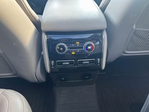 Used 2023 Lincoln Aviator AWD w/ Premium Package image 34