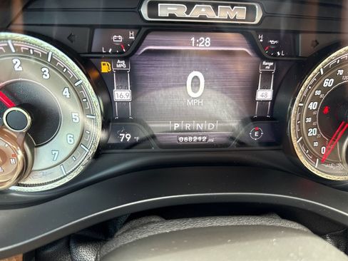 Used 2022 RAM 1500 Limited w/ Body Color Bumper Group AWD/4WD image 16