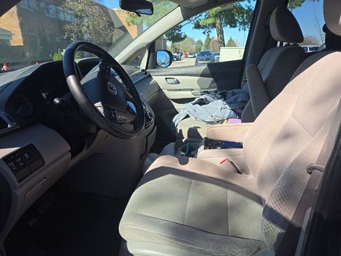 Used 2016 Honda Odyssey EX image 8