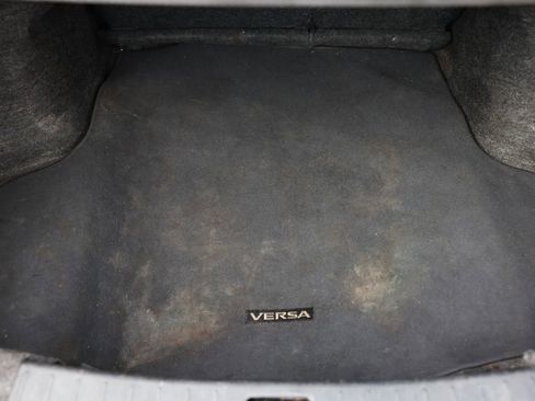Used 2014 Nissan Versa SV image 23