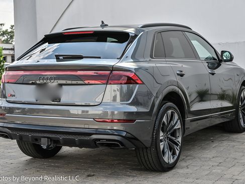 Used 2024 Audi Q8 Premium Plus image 8