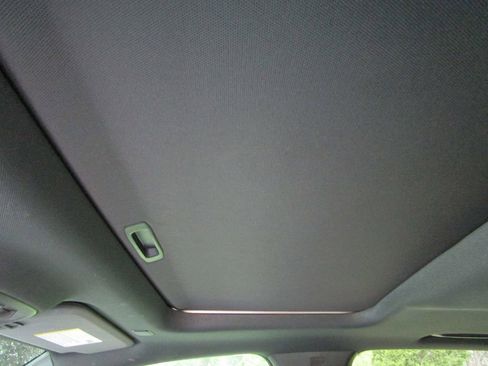 Used 2025 GMC Canyon AT4 w/ Technology Plus Package image 44