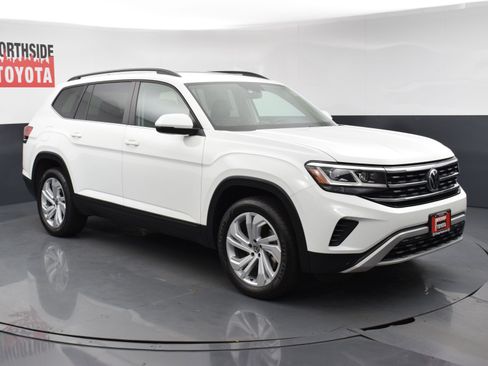 Used 2023 Volkswagen Atlas SE AWD/4WD image 6