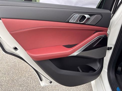 New 2026 BMW X6 xDrive40i image 31