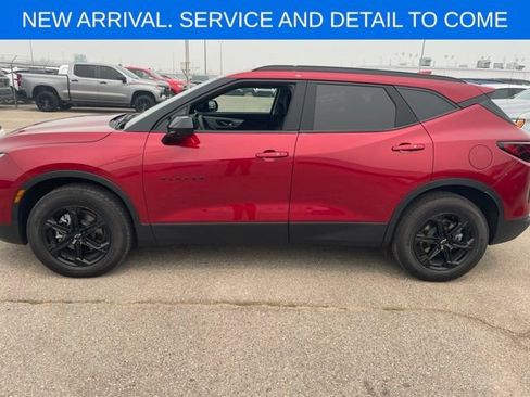 Used 2024 Chevrolet Blazer LT w/ Convenience Package FWD image 8
