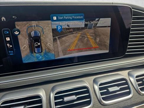 New 2026 Mercedes-Benz GLS 450 4MATIC image 10
