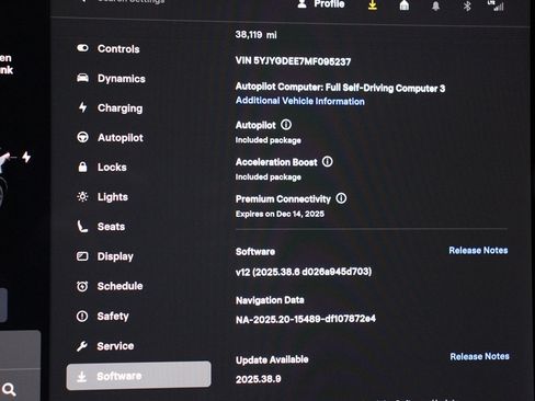 Used 2021 Tesla Model Y Long Range image 26