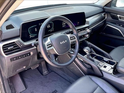 Used 2025 Kia Telluride S AWD/4WD image 14
