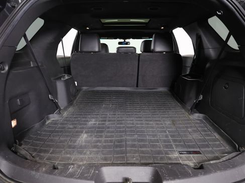 Used 2015 Ford Explorer XLT w/ Equipment Group 202B AWD/4WD image 17