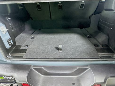 Used 2025 Jeep Wrangler Sahara image 26