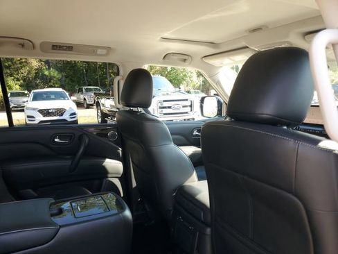 Used 2024 INFINITI QX80 Luxe image 32