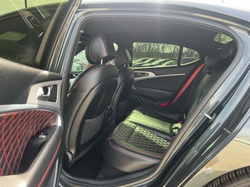 Used 2023 Genesis G70 3.3T w/ Sport Prestige Package image 17