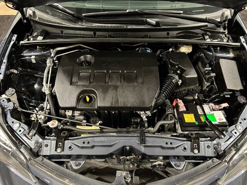 Used 2019 Toyota Corolla SE image 30