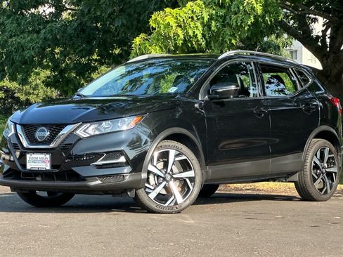 Used 2020 Nissan Rogue Sport SL AWD/4WD image 1