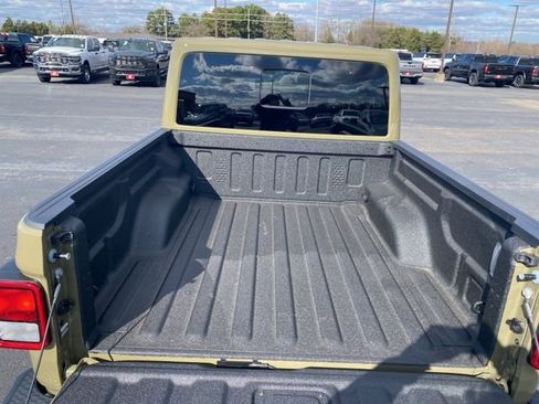 New 2026 Jeep Gladiator Sport AWD/4WD image 37