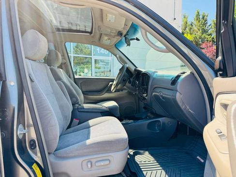 Used 2006 Toyota Sequoia SR5 AWD/4WD image 36