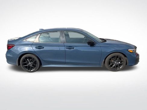 Used 2025 Honda Civic Sport image 4