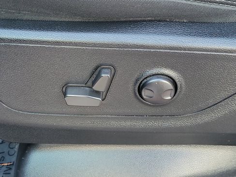 Used 2022 RAM 1500 Big Horn RWD image 21
