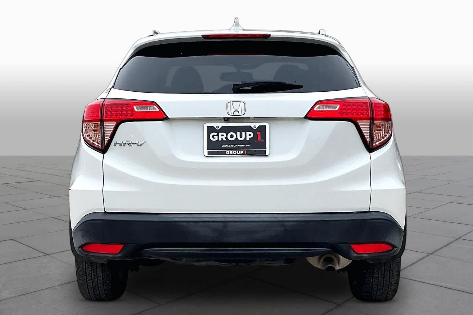 Used 2017 Honda HR-V EX-L image 4