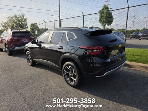 Used 2025 Chevrolet Trax LT w/ Driver Confidence Package FWD image 8