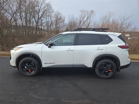 New 2026 Nissan Rogue SV AWD/4WD image 5
