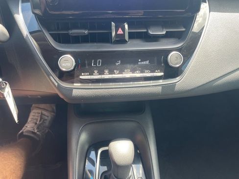 Used 2025 Toyota Corolla LE FWD image 18