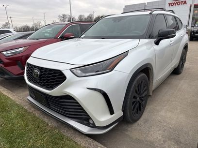 Used 2022 Toyota Highlander XSE