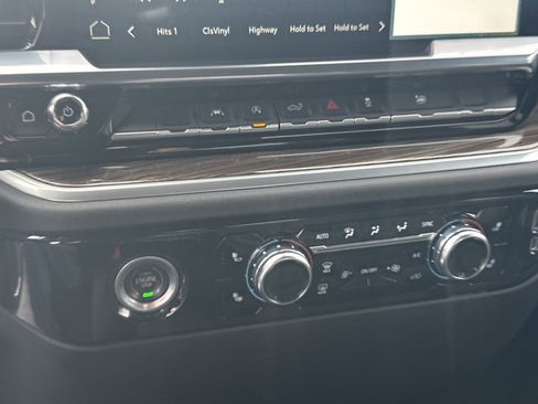 Certified 2023 GMC Sierra 1500 Elevation image 32