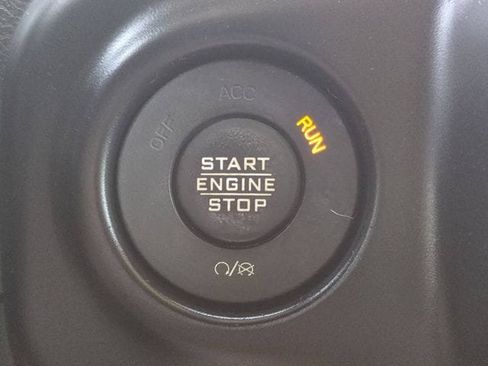 Used 2022 Jeep Wrangler Unlimited Sahara w/ Cold Weather Group AWD/4WD image 28