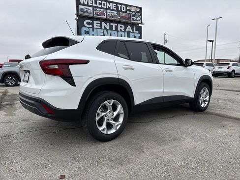 New 2026 Chevrolet Trax LS w/ LS Convenience Package image 6