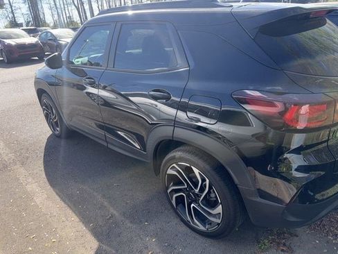 Used 2024 Chevrolet TrailBlazer RS w/ Driver Confidence Package image 11