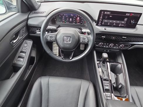 Used 2025 Honda Accord Sport image 15