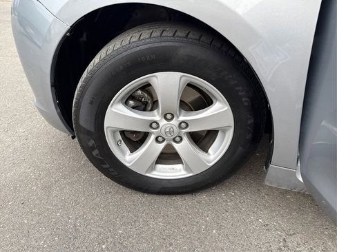 Used 2012 Toyota Sienna LE image 29