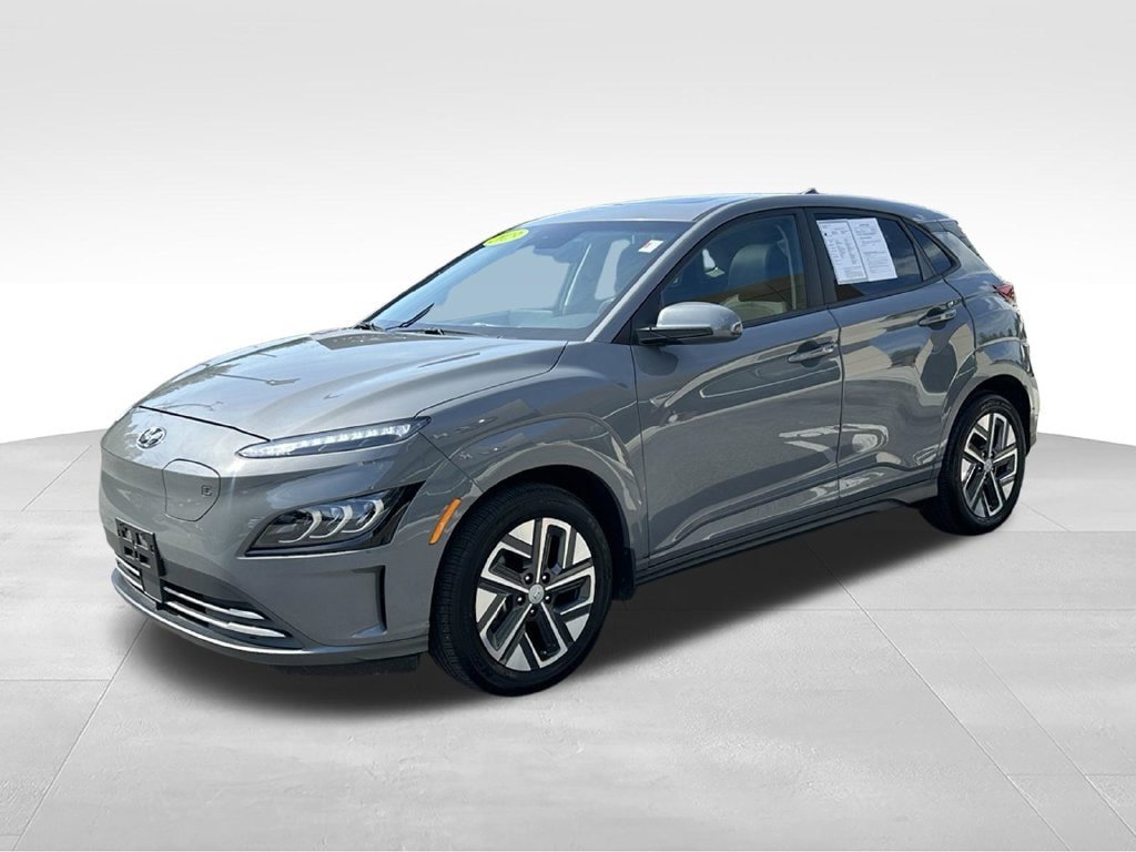 Used 2023 Hyundai Kona Limited FWD image 3