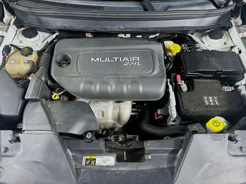 Used 2016 Jeep Cherokee Latitude FWD image 30