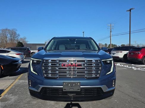 Used 2024 GMC Acadia Denali image 2