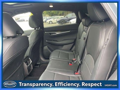 Used 2025 INFINITI QX55 Luxe w/ Cargo Package image 12