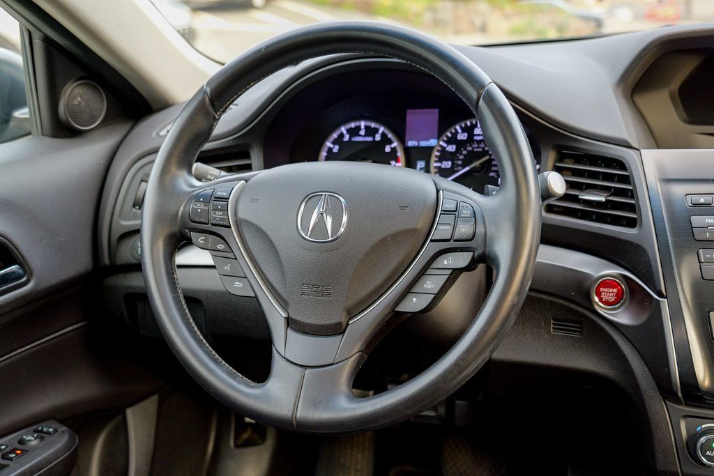 Used 2015 Acura ILX w/ Premium Package FWD image 40