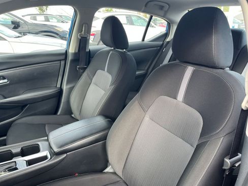 Used 2025 Nissan Sentra SV image 27