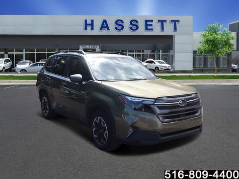 Used 2025 Subaru Forester Premium w/ Convenience Package #1 image 1