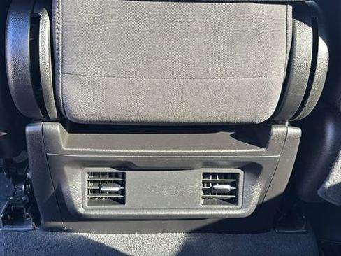 Used 2023 Chevrolet Silverado 1500 Custom image 14