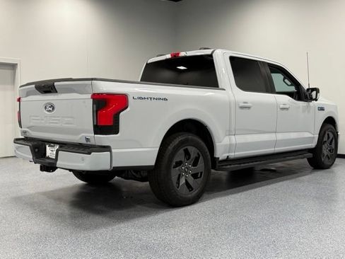 Used 2025 Ford F150 Lightning Flash AWD/4WD image 13