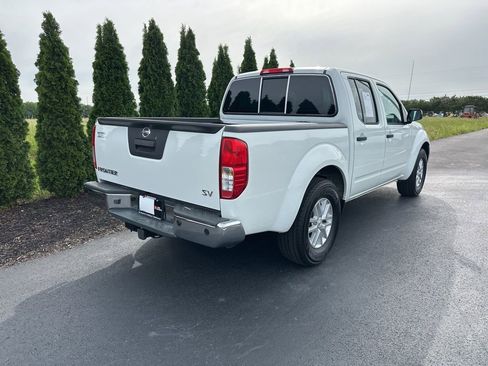 Used 2016 Nissan Frontier SV w/ SV Value Truck Package RWD image 7